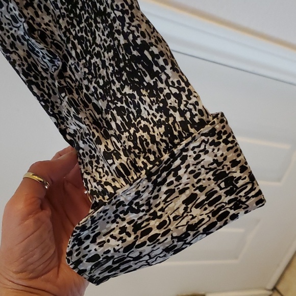 Calvin Klein Perfect Button Down size XS - Picture 3 of 9